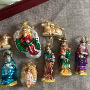 Hand-Painted Nativity Scene Glass Ornaments Set. Missing 1 wiseman
